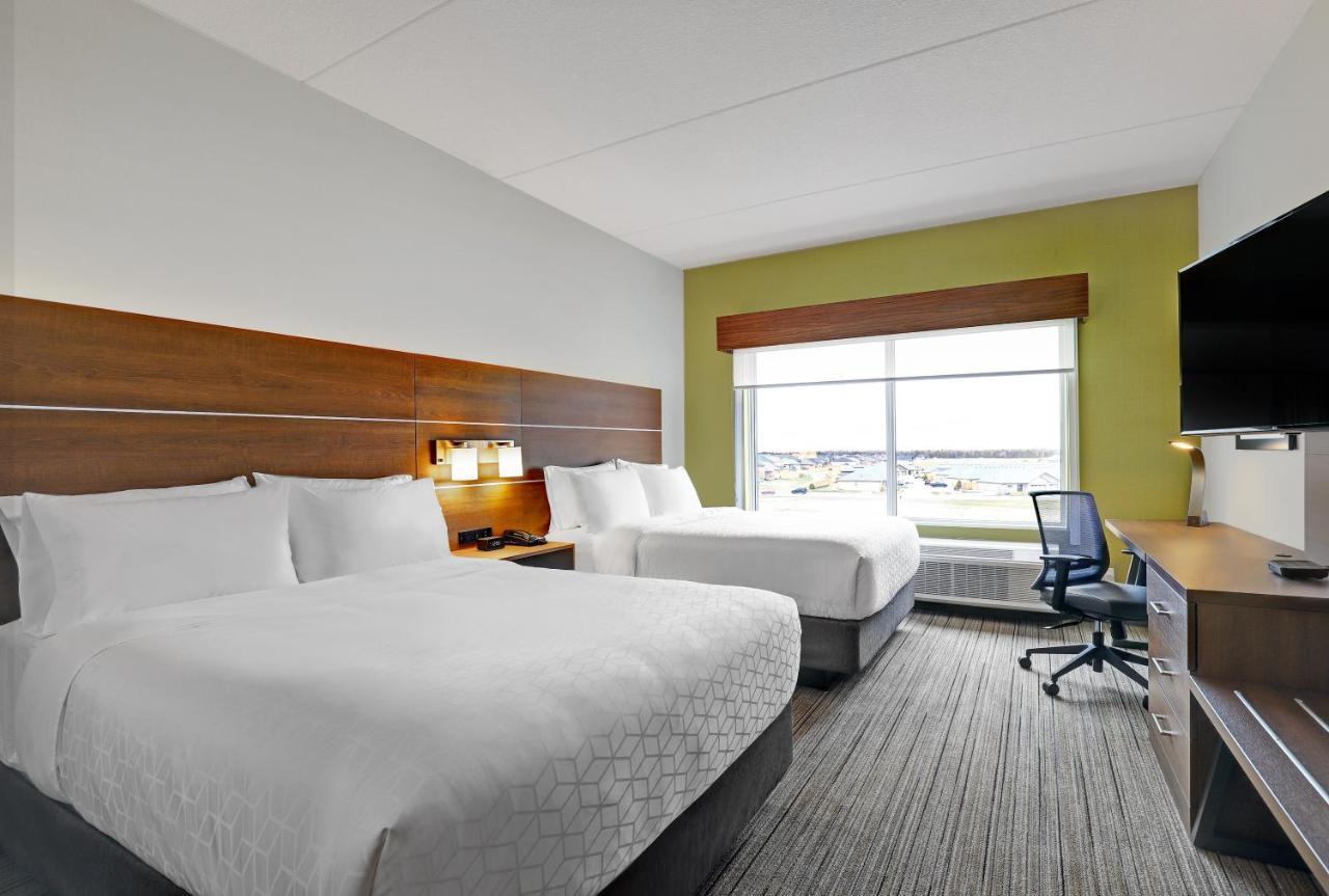 Holiday Inn Express & Suites - Порт-Елґін Екстер'єр фото