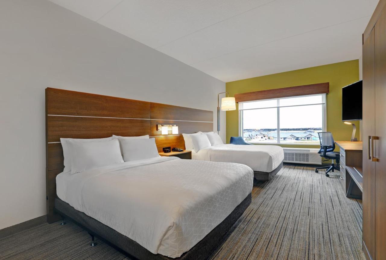 Holiday Inn Express & Suites - Порт-Елґін Екстер'єр фото