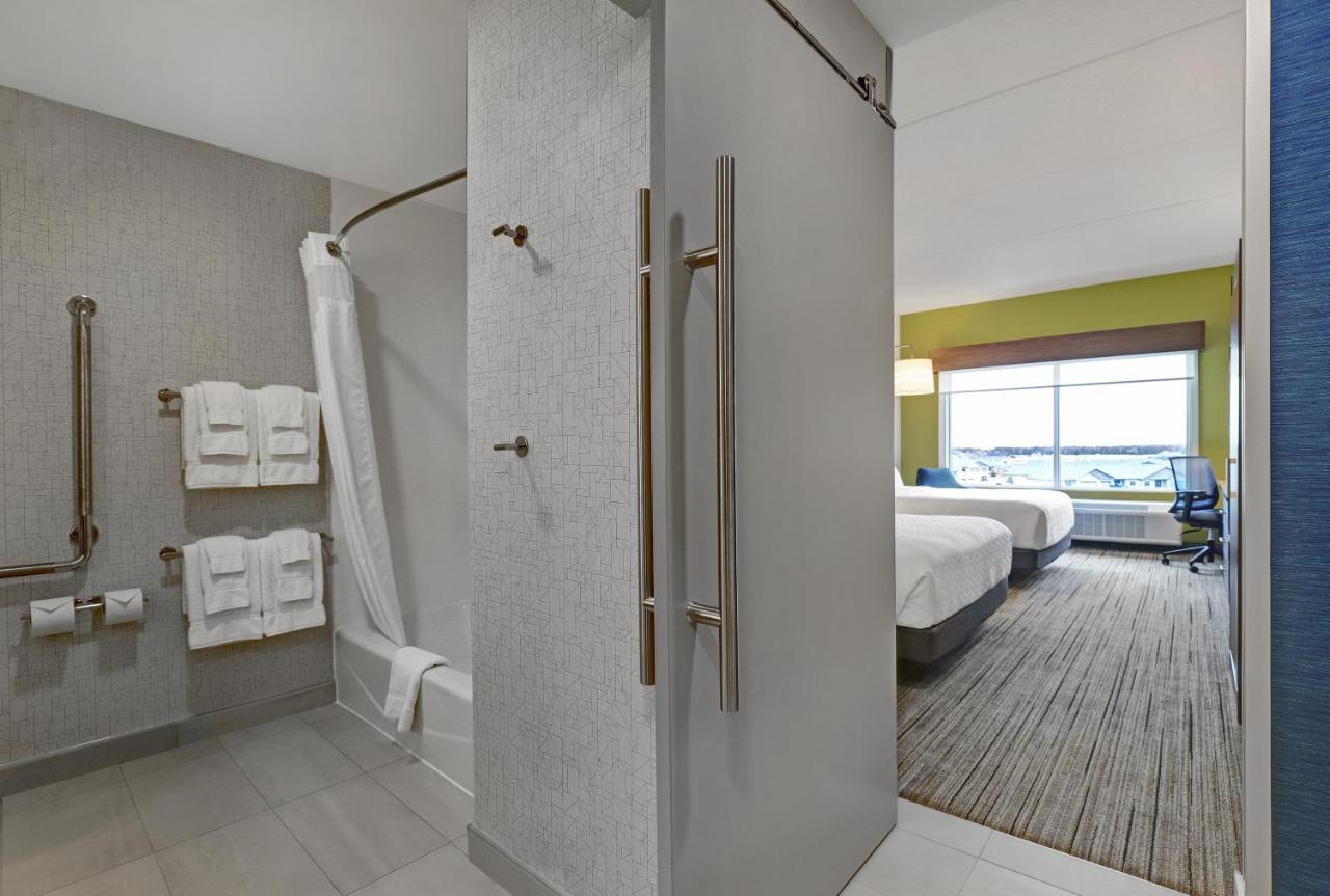 Holiday Inn Express & Suites - Порт-Елґін Екстер'єр фото