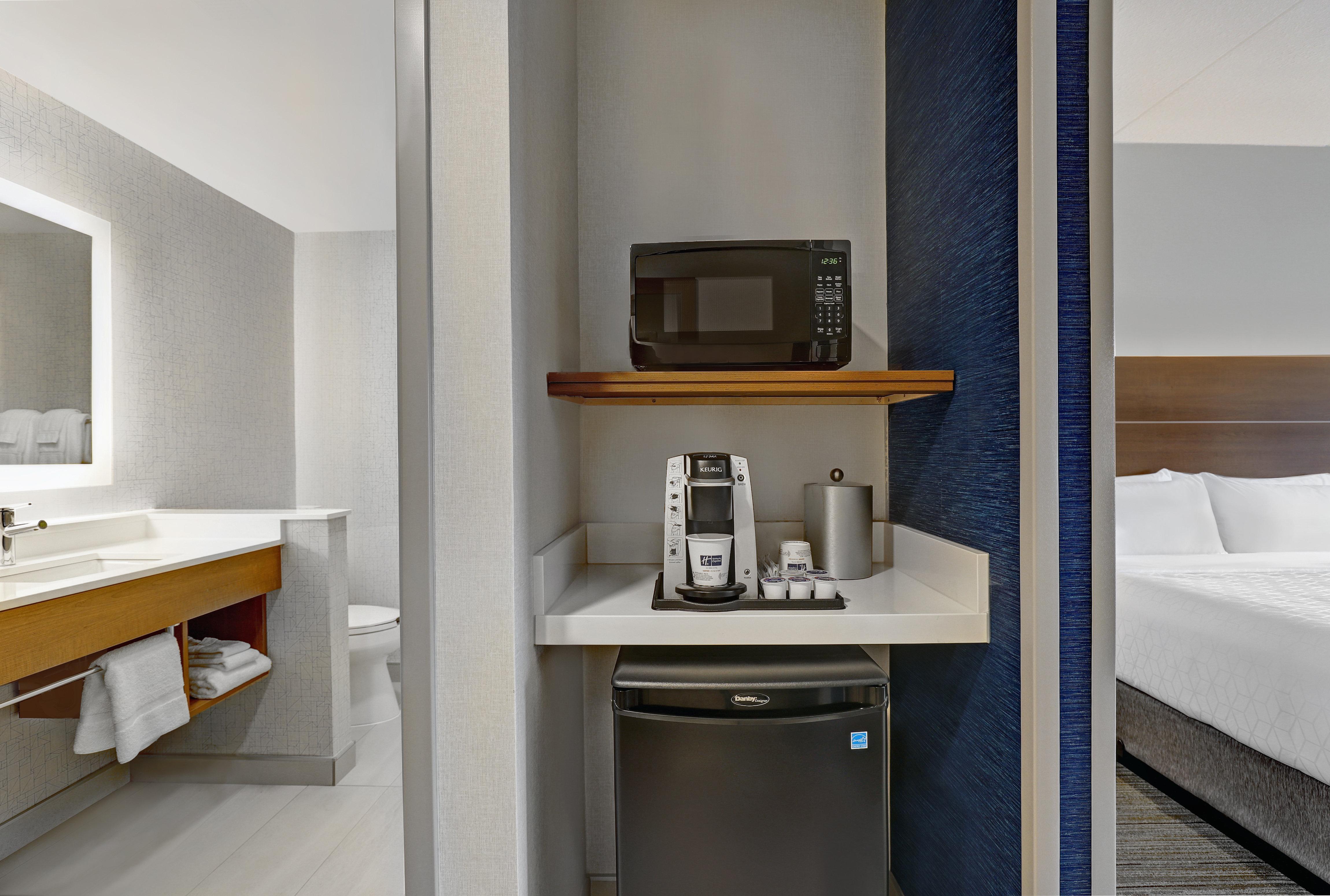 Holiday Inn Express & Suites - Порт-Елґін Екстер'єр фото